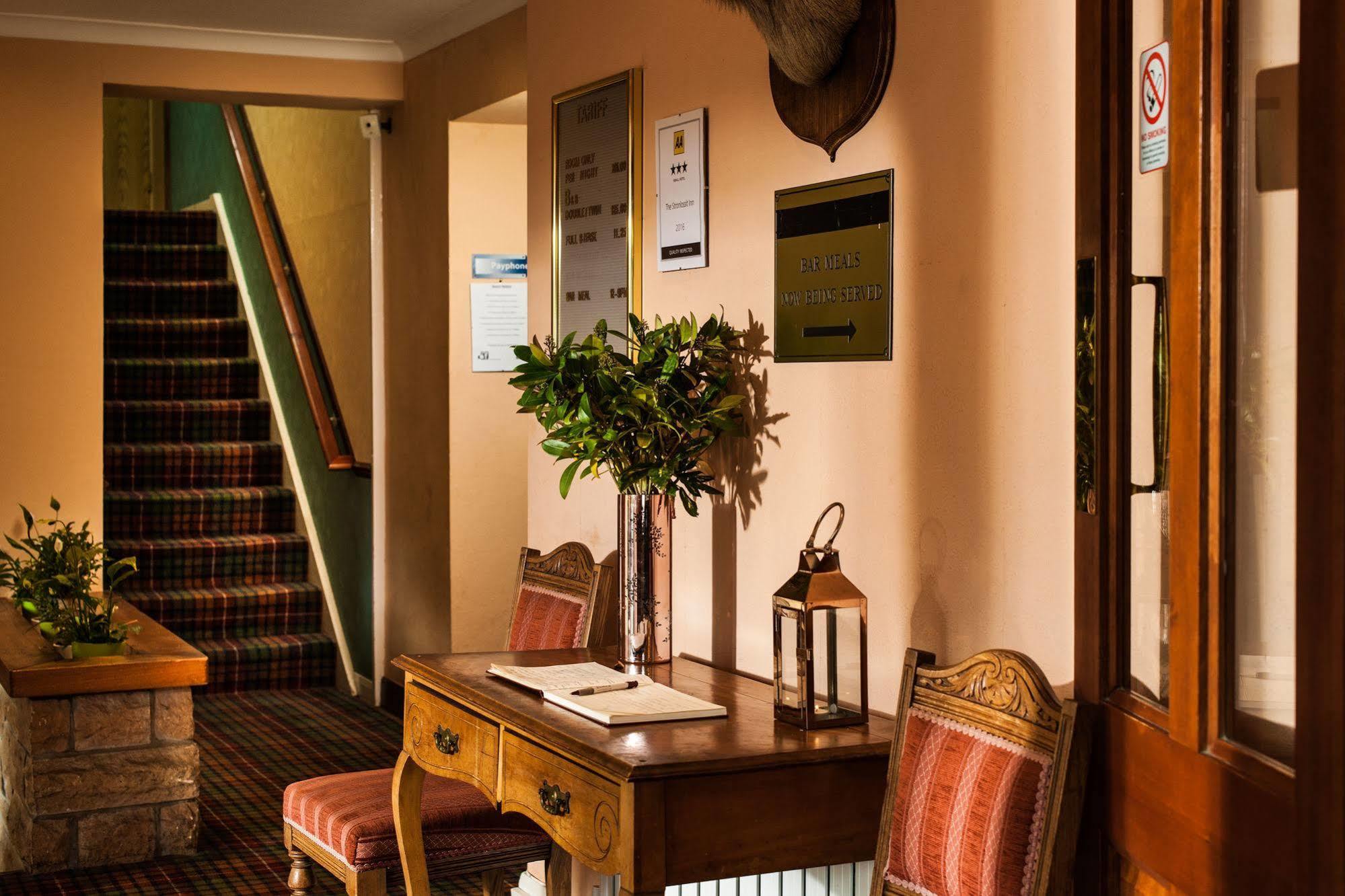 The Stronlossit Inn Fort William Exterior photo